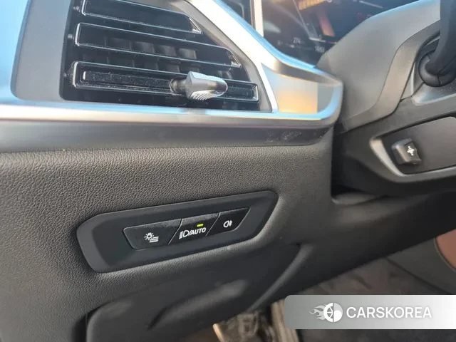 BMW X6 (G06) 2025 Белый из Кореи, фото 6