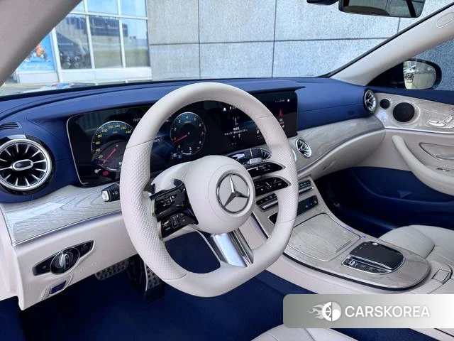 Mercedes-Benz E-class (imported) 2023 Зеленый из Китая, фото 6