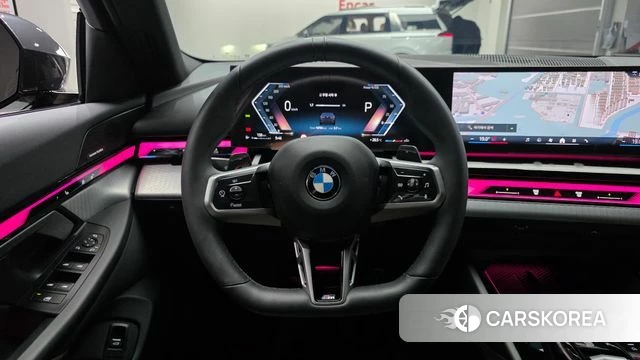 BMW 5 Series (G60) 2025 Серый из Кореи, фото 6
