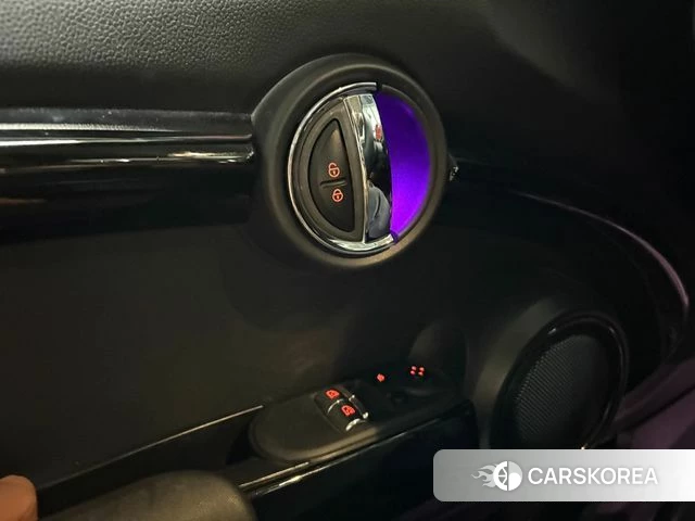 Mini Cooper 2018 Черный из Кореи, фото 6