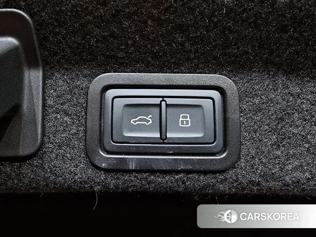 Audi A6 (C8) 2023 Черный из Кореи, фото 6