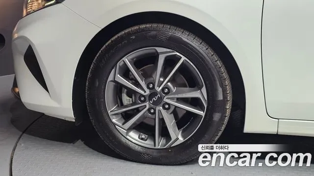 Kia The New K3 2nd generation 2021 Белый из Кореи, фото 6