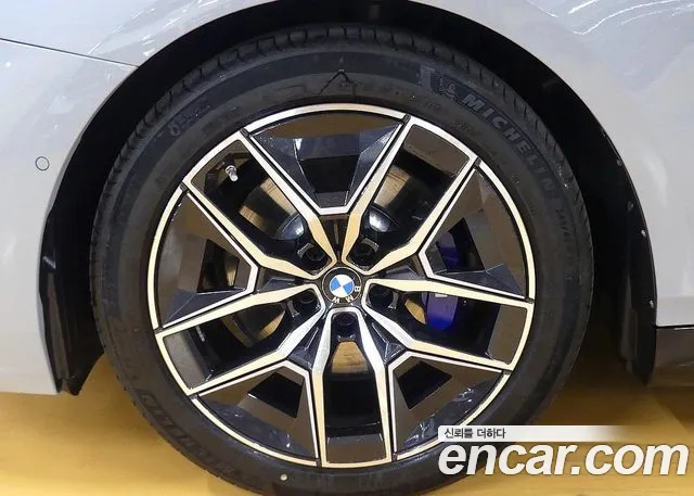 BMW 5 Series (G60) id 2703339 из Кореи 6