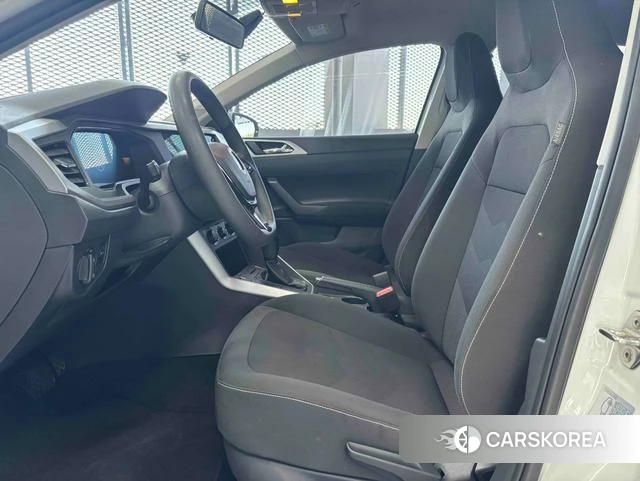 Volkswagen Polo 2023 Белый из Китая, фото 6
