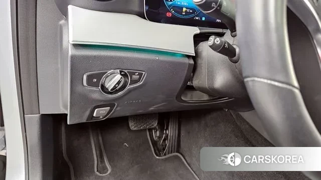 Mercedes-Benz E-Class W213 2020 Светло-серебряный цвет из Кореи, фото 6