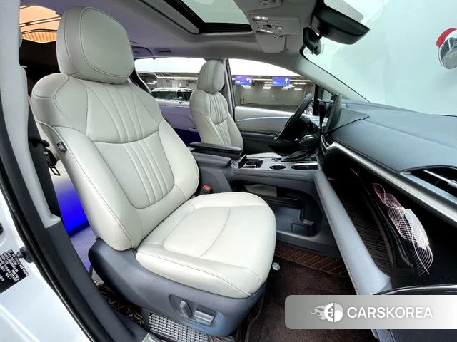 Toyota Grevia 2025 Белый из Китая, фото 6