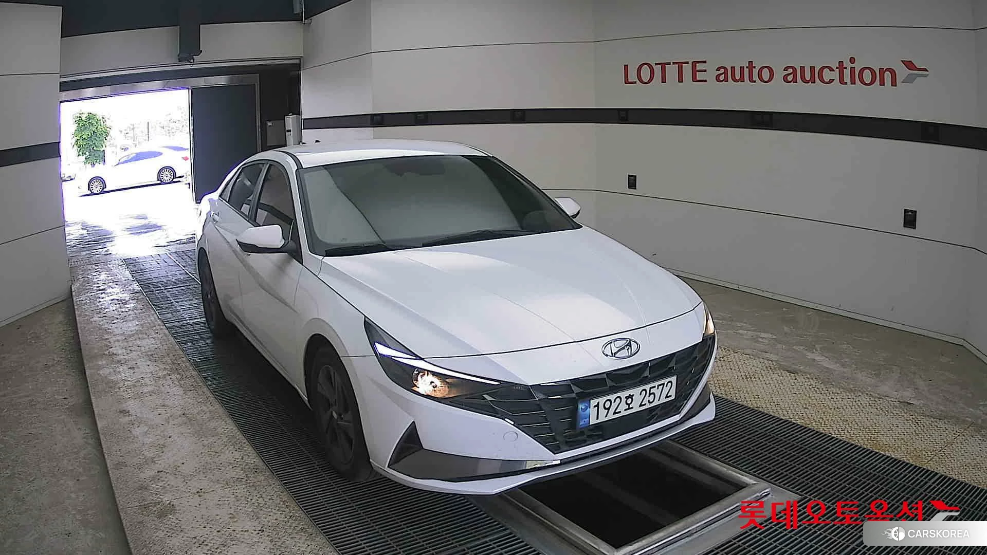 Hyundai Avante 2023 Polar White из Кореи, фото 6