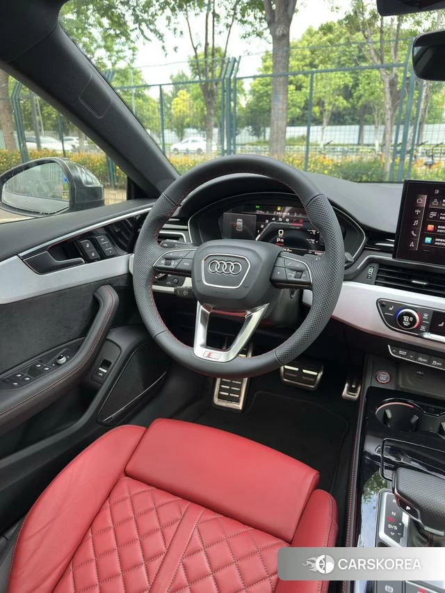 Audi S5 2023 Серебристо-серый из Китая, фото 6