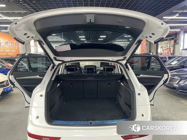 Audi Q5L 2020 Белый из Китая, фото 6