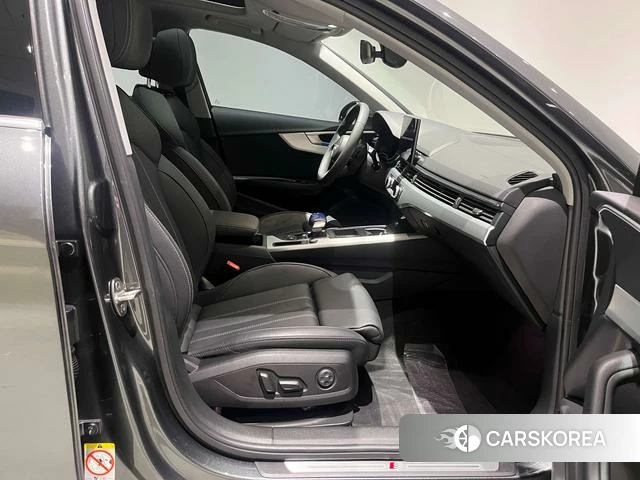 Audi A4L 2021 Темно-серый из Китая, фото 6