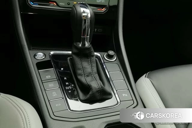 Volkswagen Bora 2024 Белый из Китая, фото 6