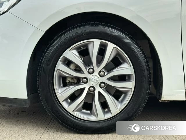Buick Yinglang 2020 Белый из Китая, фото 6