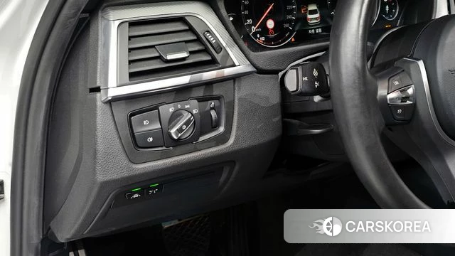 BMW 3 Series (F30) 2018 Белый из Кореи, фото 6