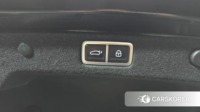 Hyundai Grandeur Hybrid (GN7) 2023 Черный из Кореи, фото 6