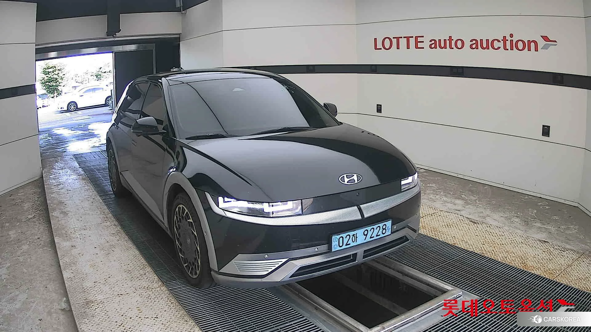 Hyundai IONIQ 5 2022 Phantom Black Pearl из Кореи, фото 6