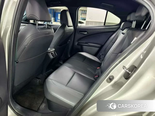 Lexus UX 2020 Серебристо-серый из Китая, фото 6