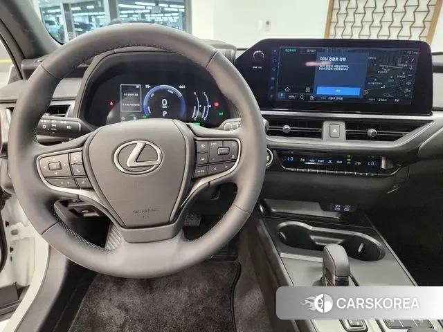 Lexus UX300h id 3079931 из Кореи 6