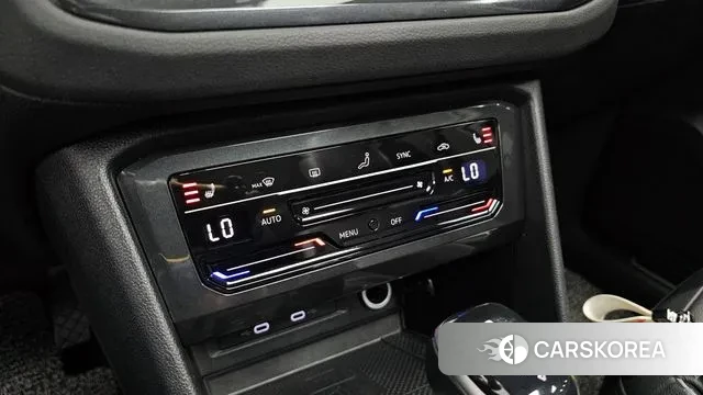 Volkswagen Tiguan second Generation 2022 Белый из Кореи, фото 6