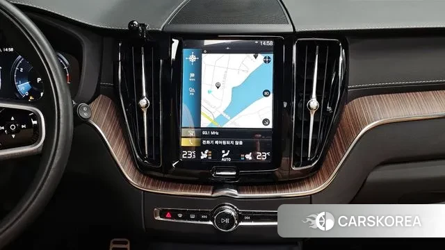 Volvo XC60 second Generation 2021 Белый из Кореи, фото 6