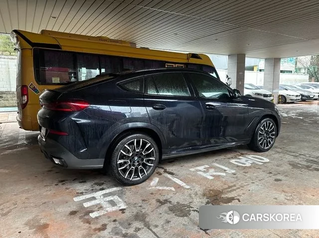 BMW X6 (G06) 2025 Черный из Кореи, фото 6