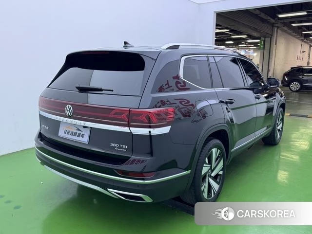 Volkswagen Tourang 2022 Черный из Китая, фото 6
