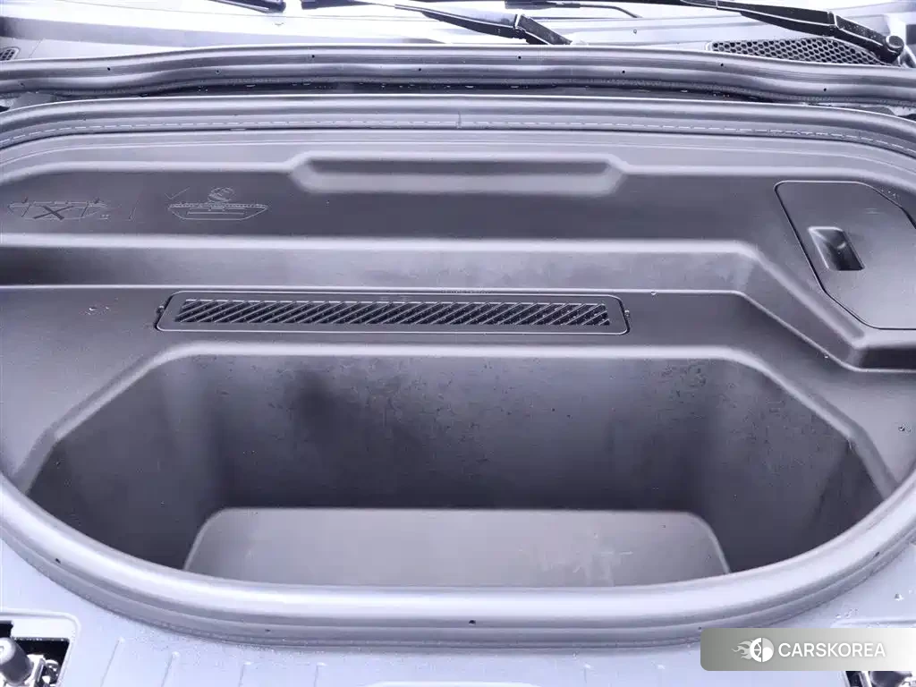 Audi Q6L 2025 Черный из Китая, фото 6