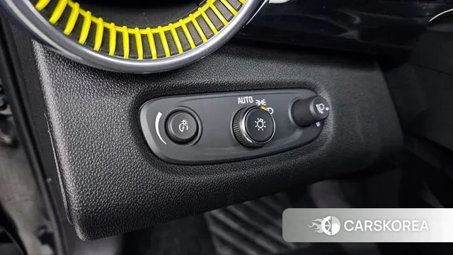 Chevrolet (GM Daewoo) Trax Crossover 2023 Черный из Кореи, фото 6