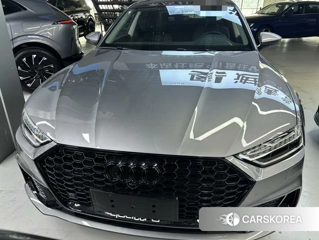 Audi A7L 2024 Серебристо-серый из Китая, фото 6