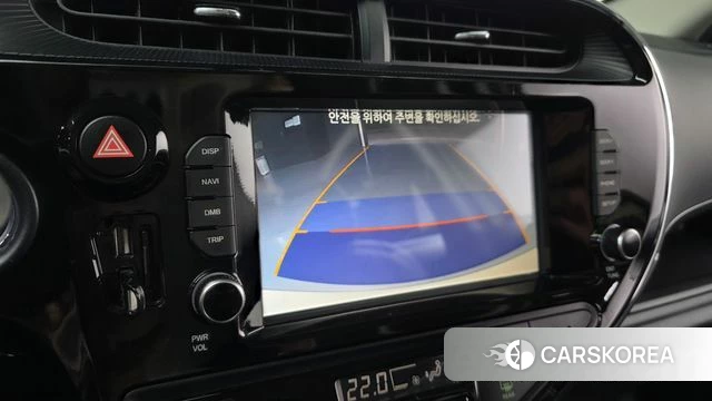 Toyota Prius C 2018 Жемчужный цвет из Кореи, фото 6