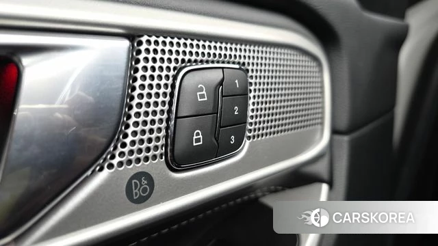 Ford Explorer 6th Generation 2022 Белый из Кореи, фото 6