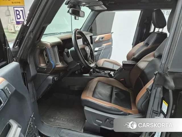 Ford Bronco 6th Generation 2022 Черный из Кореи, фото 6