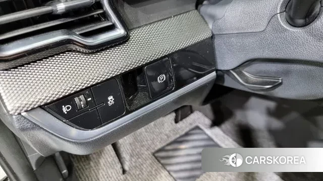 Kia Sportage 5th Generation 2023 Белый из Кореи, фото 6