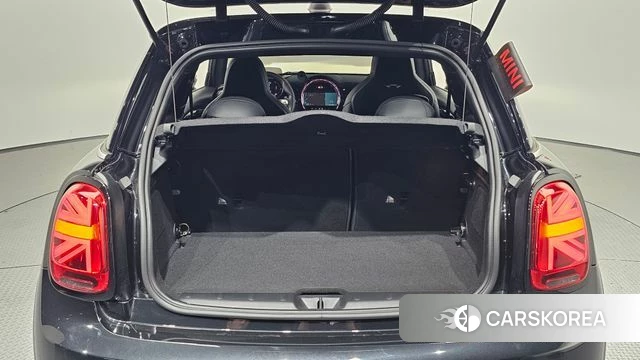 Mini Cooper S 2023 Черный из Кореи, фото 6