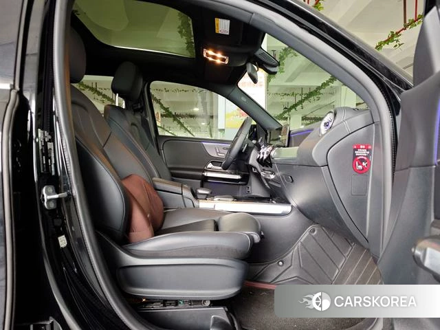 Mercedes-Benz GLB 2023 Черный из Китая, фото 6