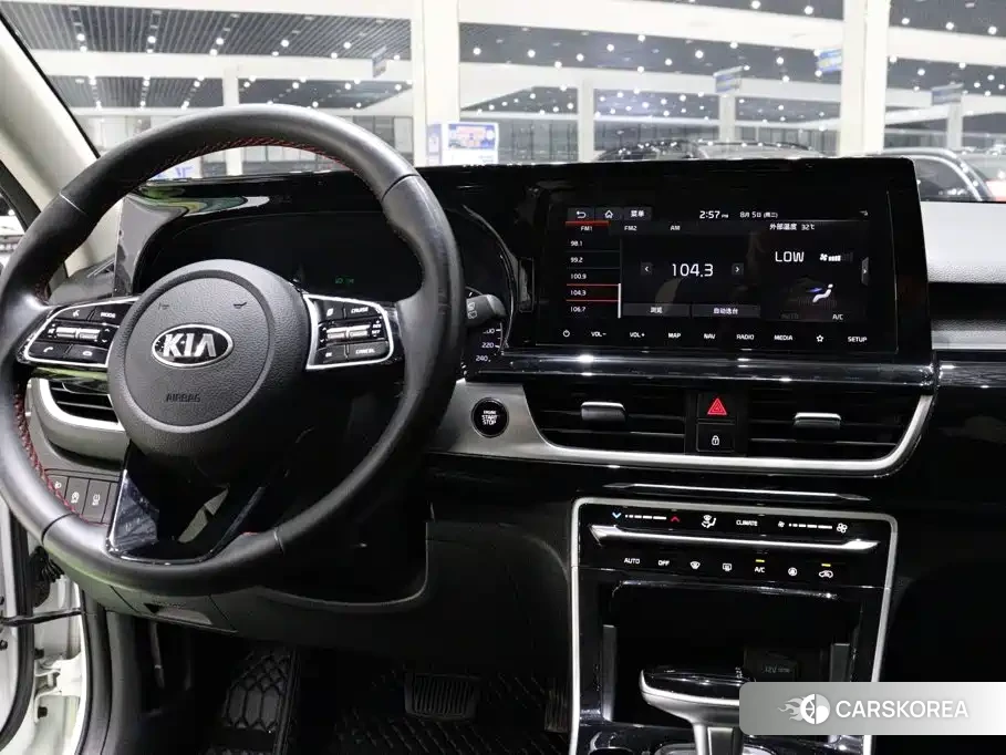 Kia KX3 2022 Белый из Китая, фото 6