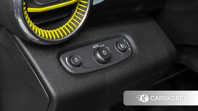 Chevrolet (GM Daewoo) Trax Crossover 2023 Белый из Кореи, фото 6
