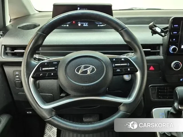 Hyundai Staria 2023 Желтый из Кореи, фото 6