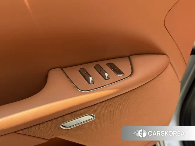 Dongfeng Yipai Yipai 007 2025 Серебристо-серый из Китая, фото 6