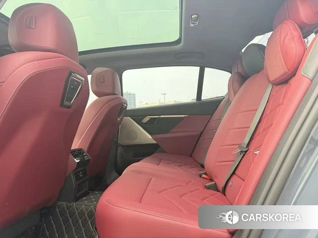 BMW i5 2025 Темно-серый из Китая, фото 6