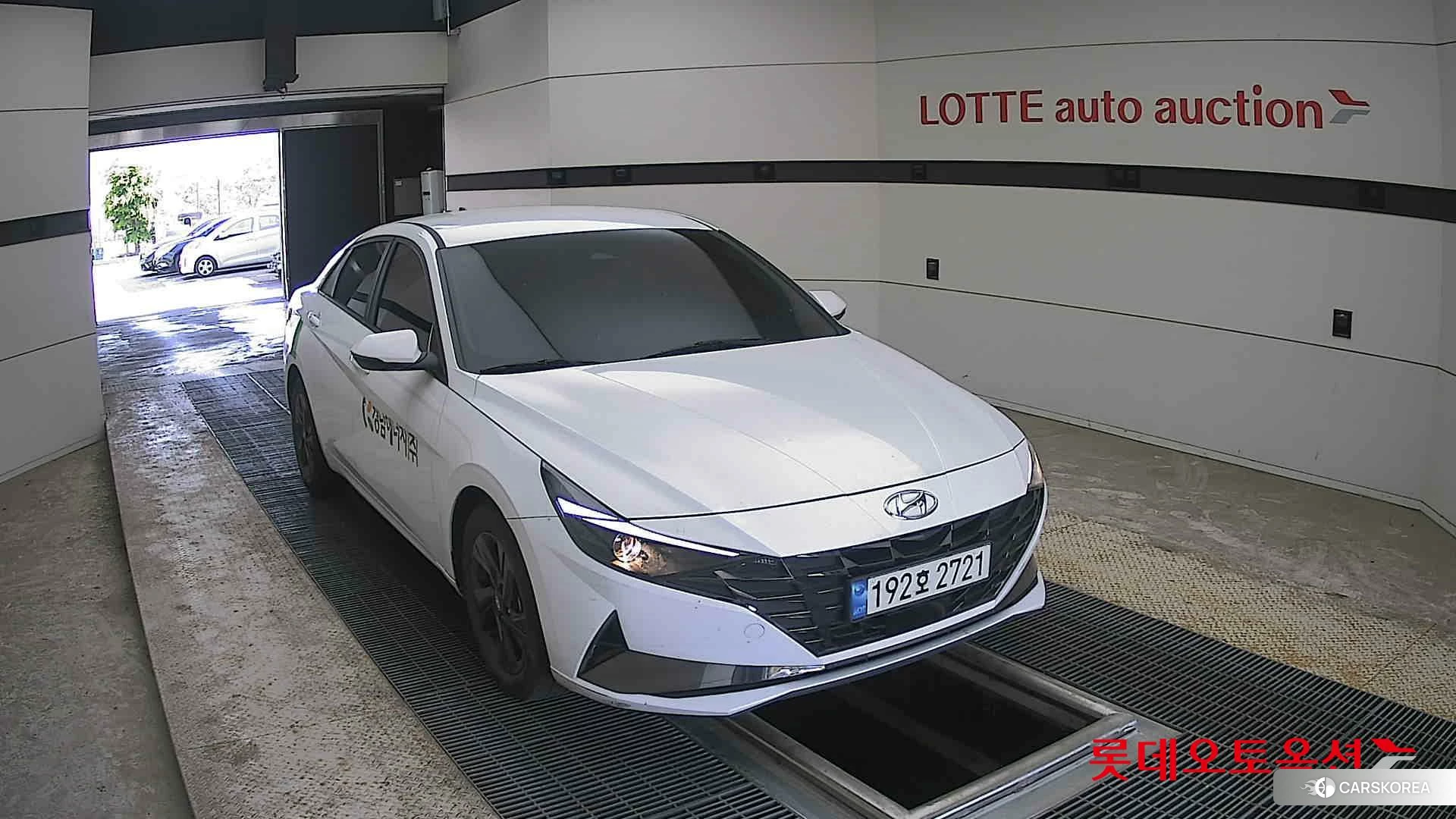 Hyundai Avante 2023 Polar White из Кореи, фото 6