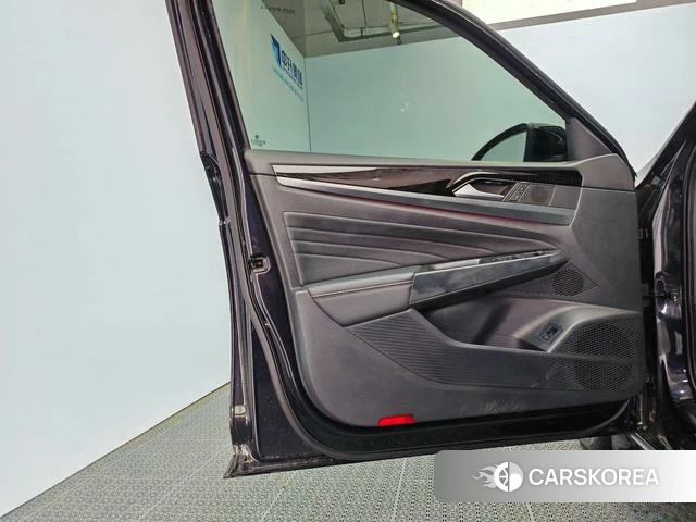 Volkswagen Passat 2022 Черный из Китая, фото 6