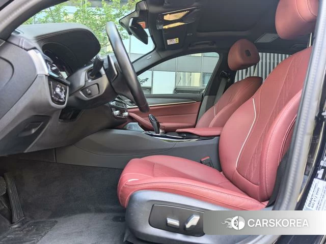 BMW 5 series 2023 Черный из Китая, фото 6