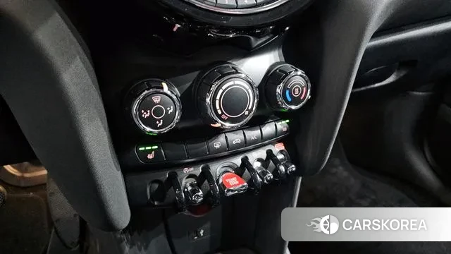 Mini Cooper 2020 Жемчужный цвет из Кореи, фото 6