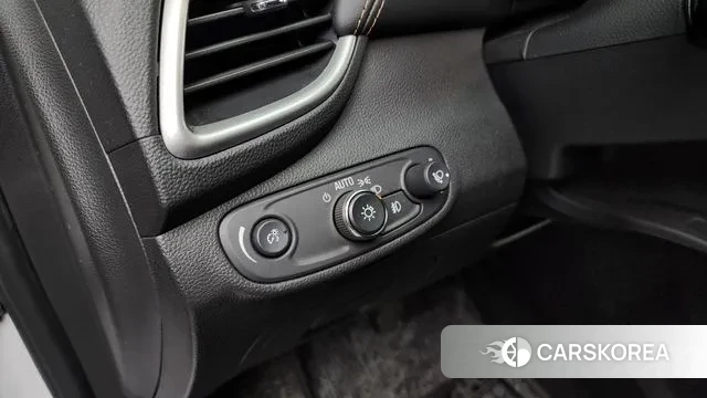 Chevrolet (GM Daewoo) The New Trax 2018 Белый из Кореи, фото 6