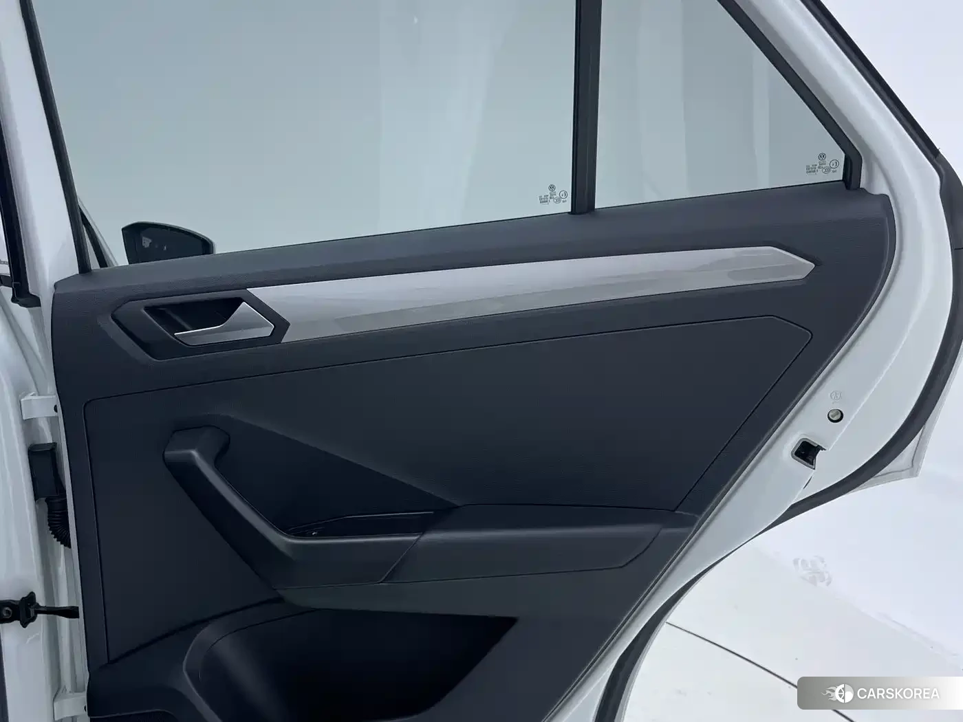 Volkswagen T-ROC exploring Songs 2022 Белый из Китая, фото 6