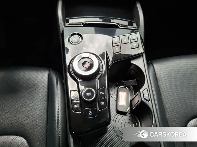 Kia Sportage 5th Generation 2023 Белый из Кореи, фото 6