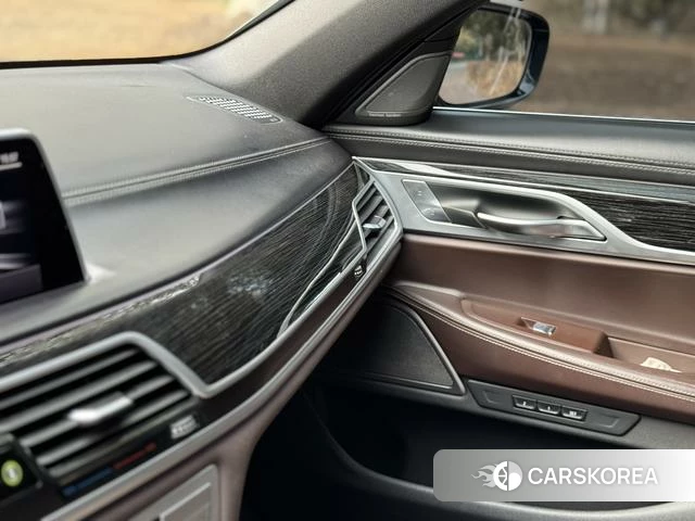 BMW 7 series 2020 Черный из Китая, фото 6