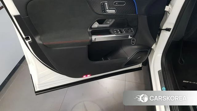 Mercedes-Benz EQB X243 2025 Белый из Кореи, фото 6