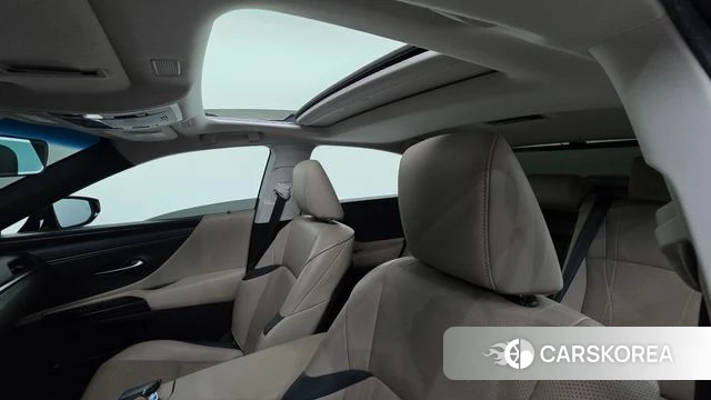 Lexus ES300h 7th generation 2021 Зеленый из Кореи, фото 6