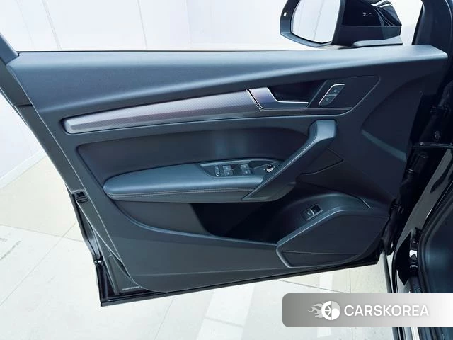 Audi Q5L 2024 Черный из Китая, фото 6